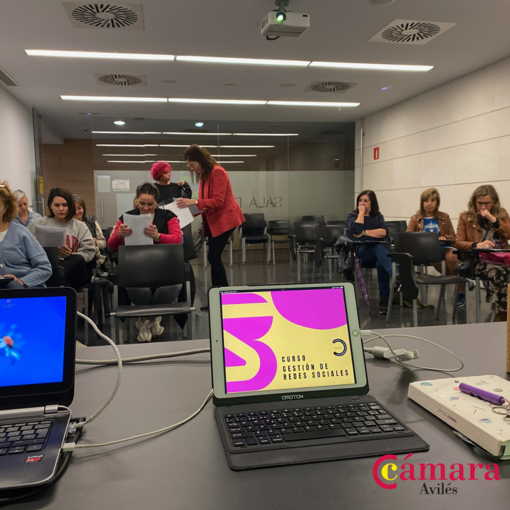 Formación Redes sociales comercio Castrillon